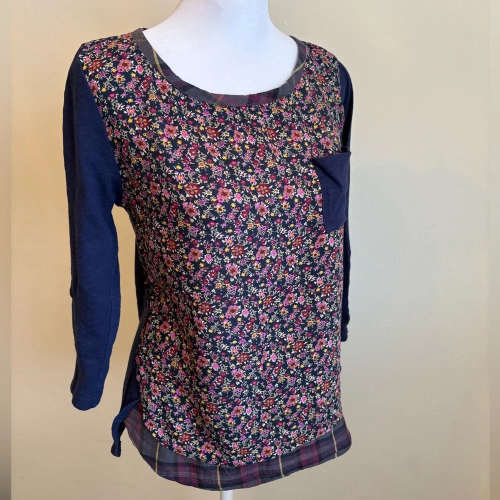 XS Anthropologie Postmark Navy Floral and Plaid Contrast Top